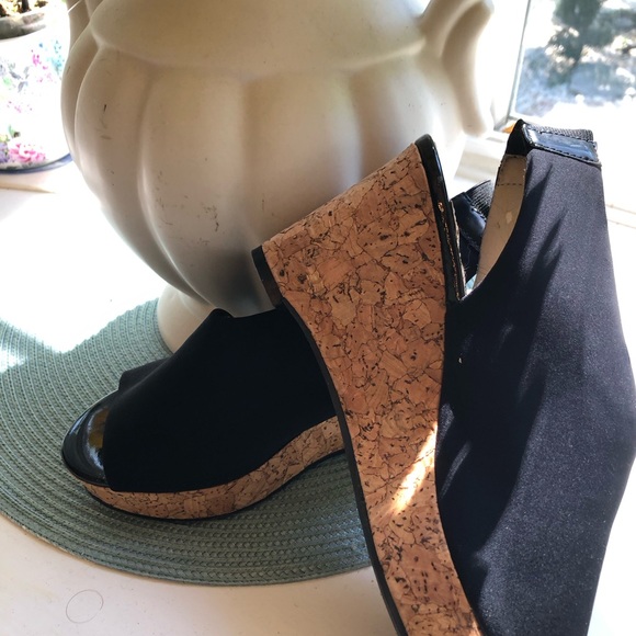 ADRIENNE VITADINI WEDGE SANDAL - Picture 5 of 15